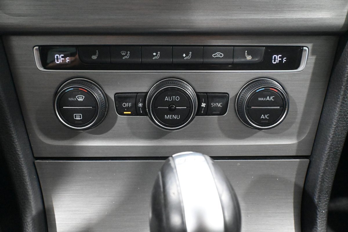 Foto Volkswagen Golf 17