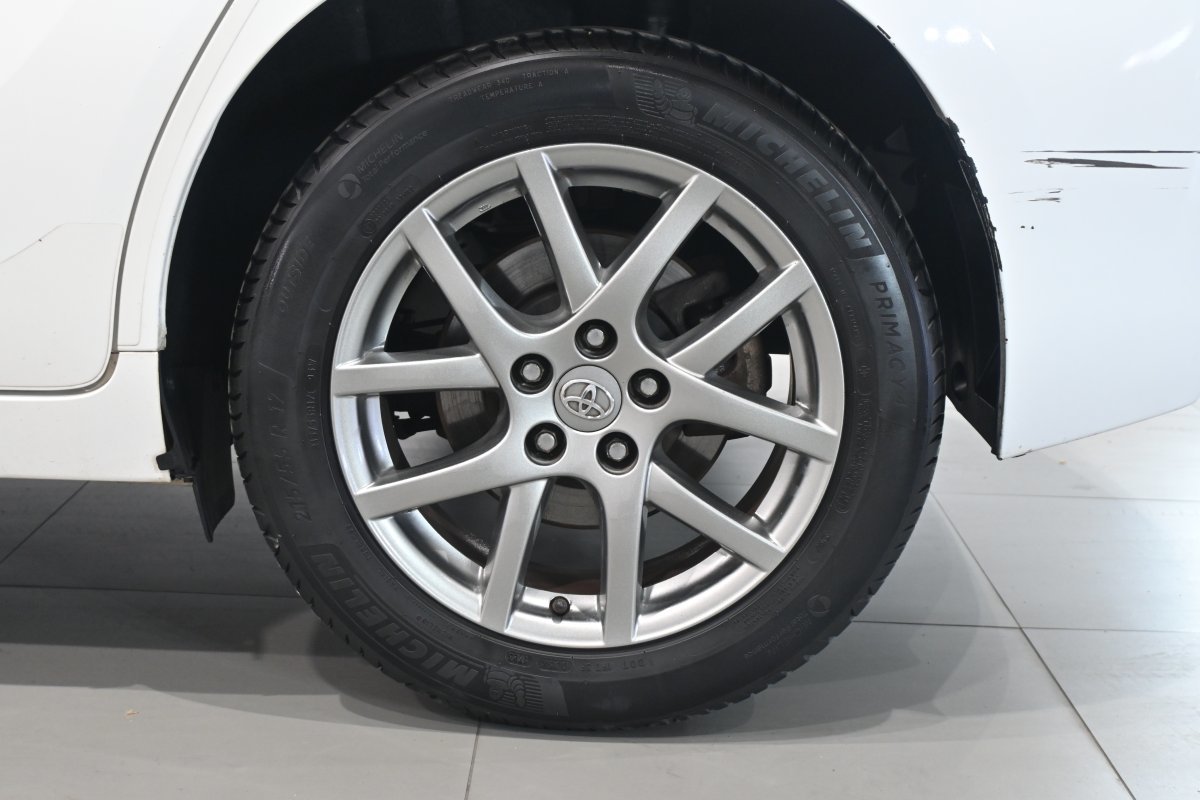 Foto Toyota Corolla Verso 31