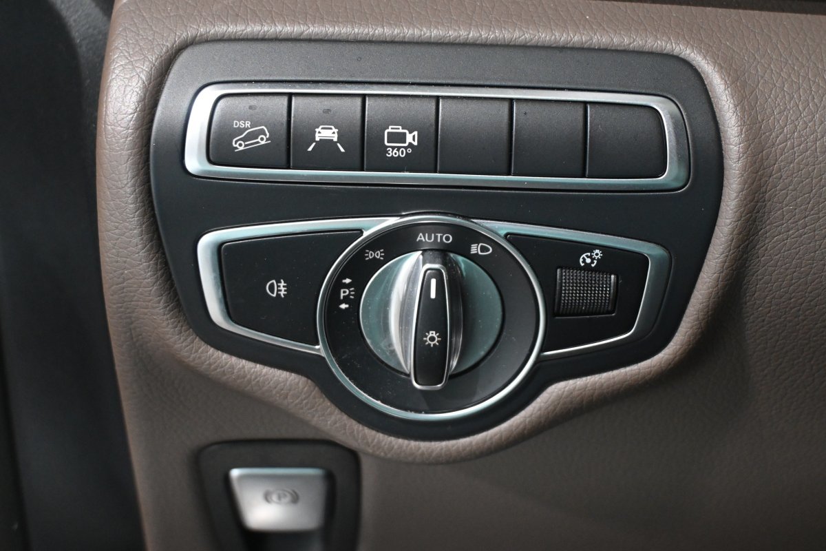 Foto Mercedes-Benz Clase V 29