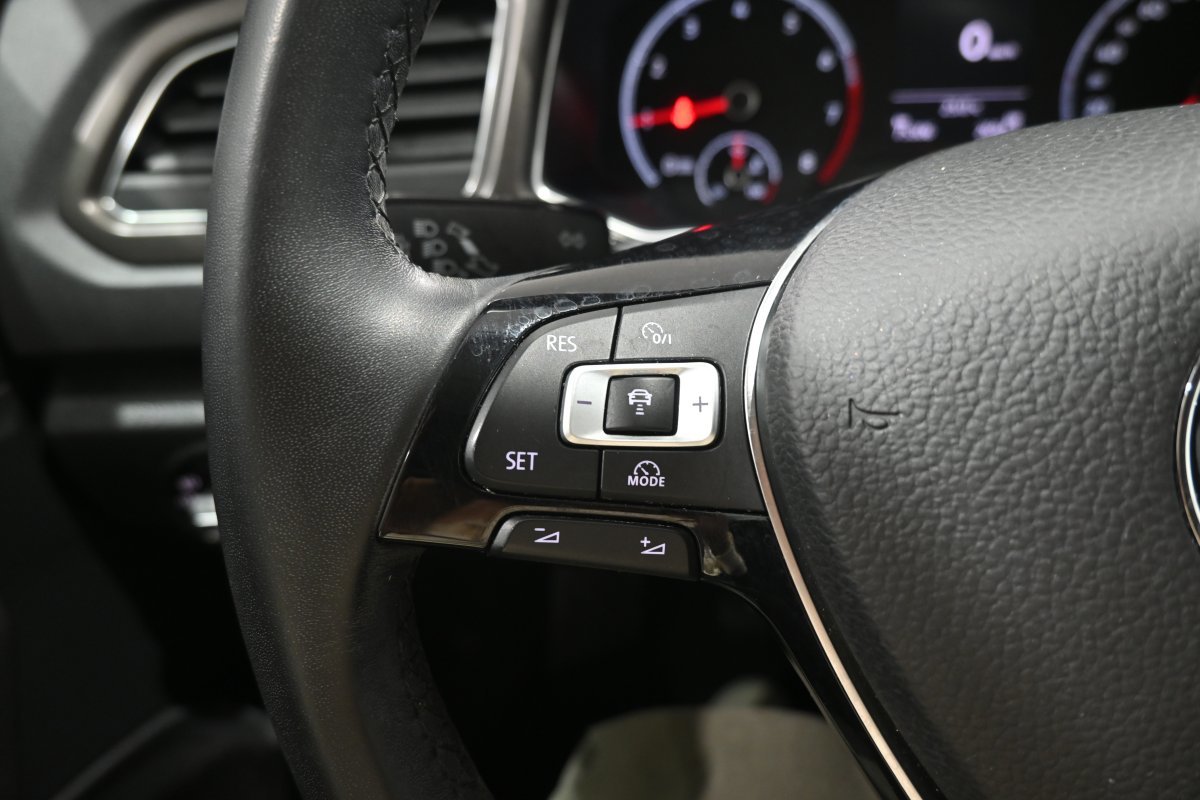 Foto Volkswagen T-Roc 21