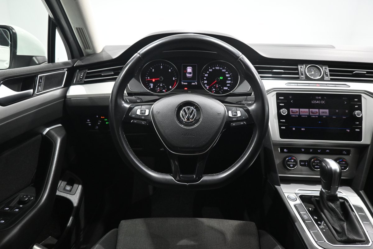 Foto Volkswagen Passat 19