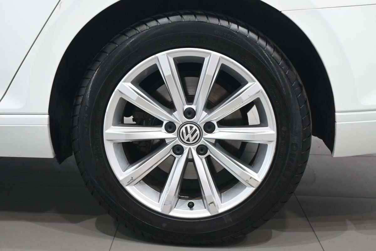 Foto Volkswagen Passat 29