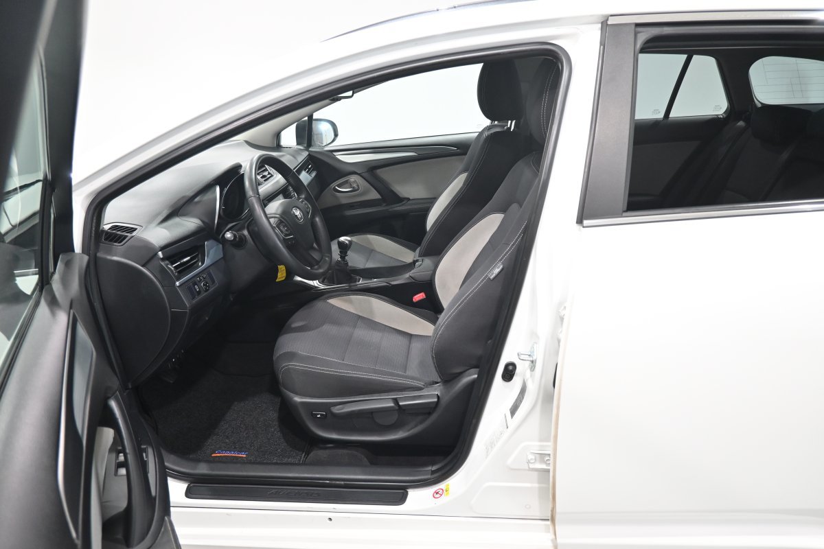 Foto Toyota Avensis 10