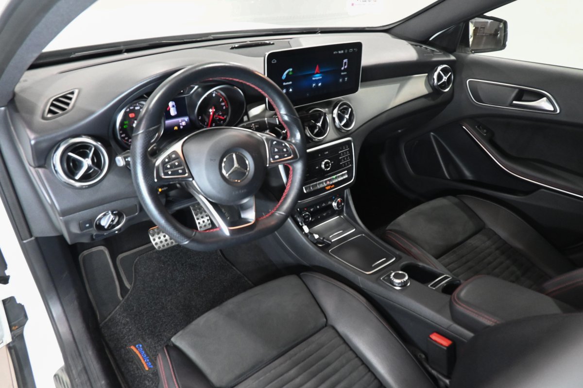 Foto Mercedes-Benz Clase GLA 10