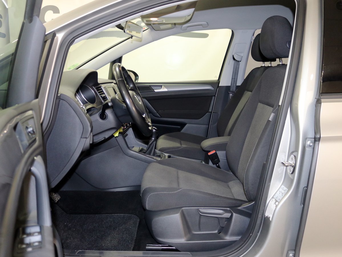 Foto Volkswagen Golf Sportsvan 14