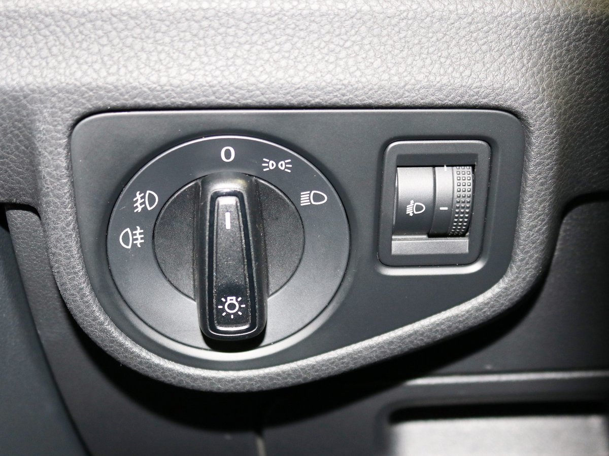 Foto Volkswagen Golf Sportsvan 26