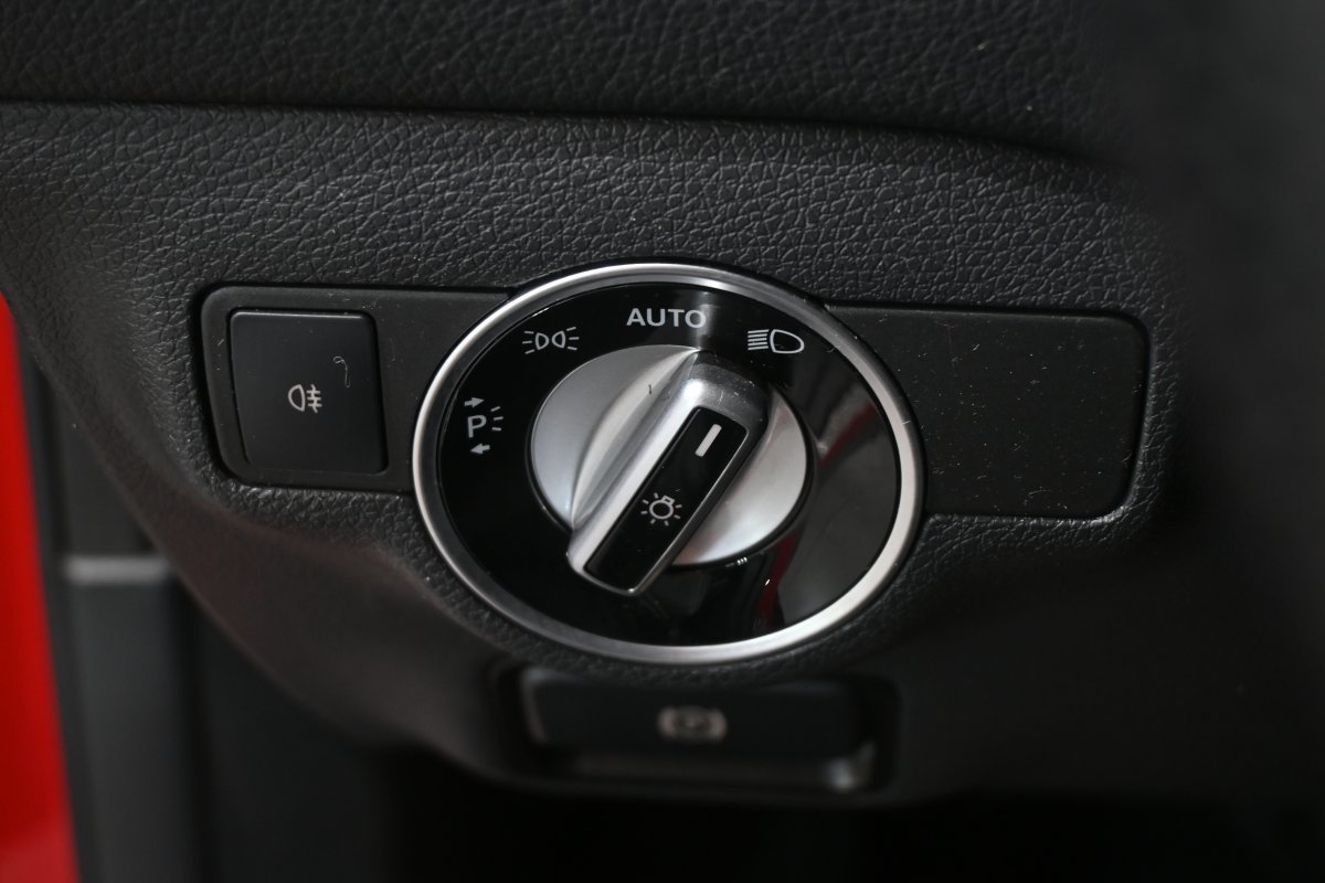 Foto Mercedes-Benz Clase GLA 29