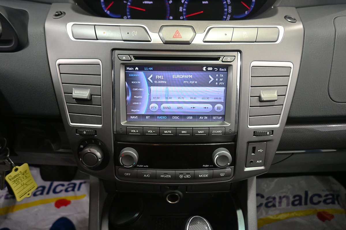 Foto SsangYong Rodius 13