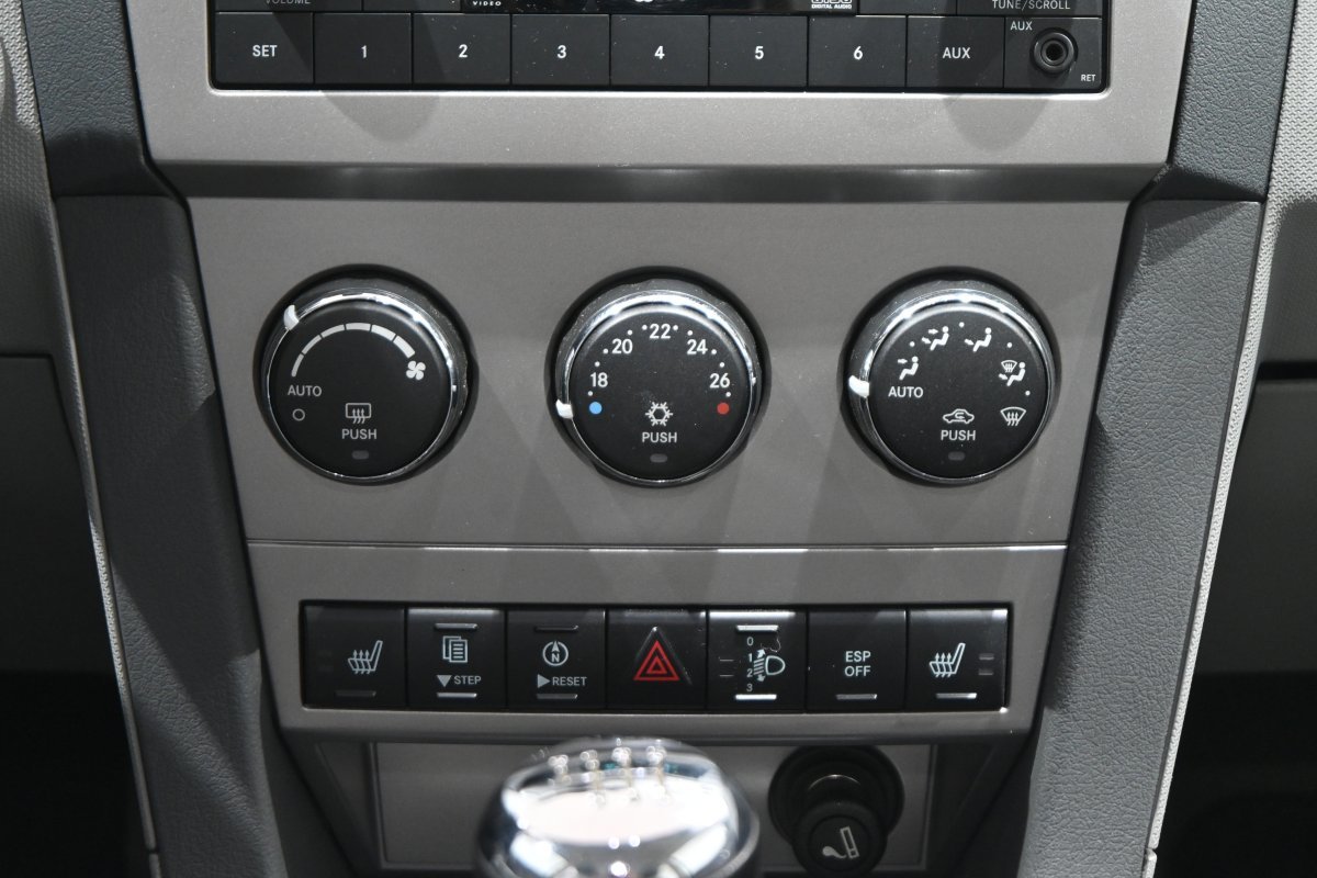 Foto Dodge Avenger 15