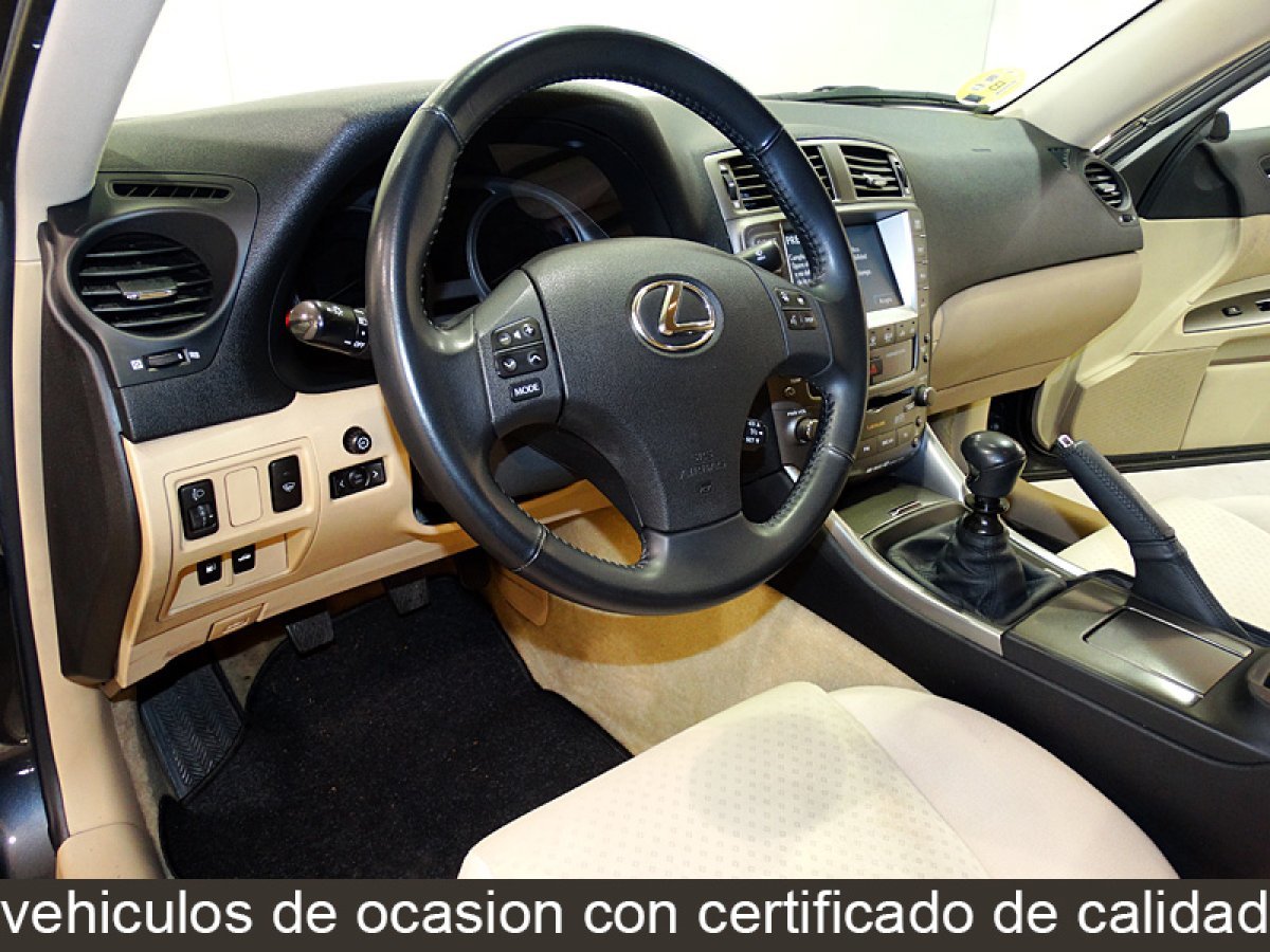 Foto Lexus IS 24