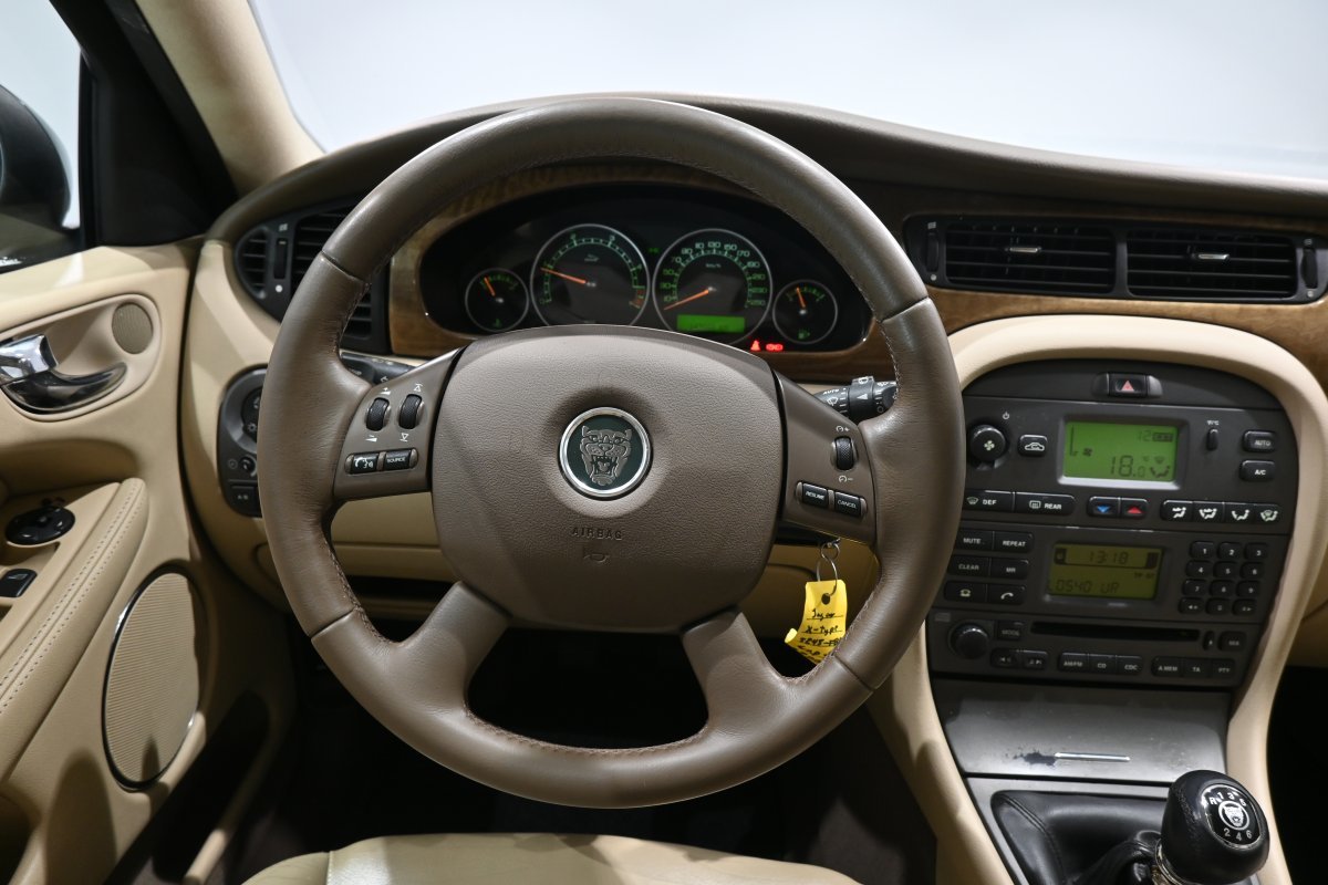 Foto Jaguar X-Type 17